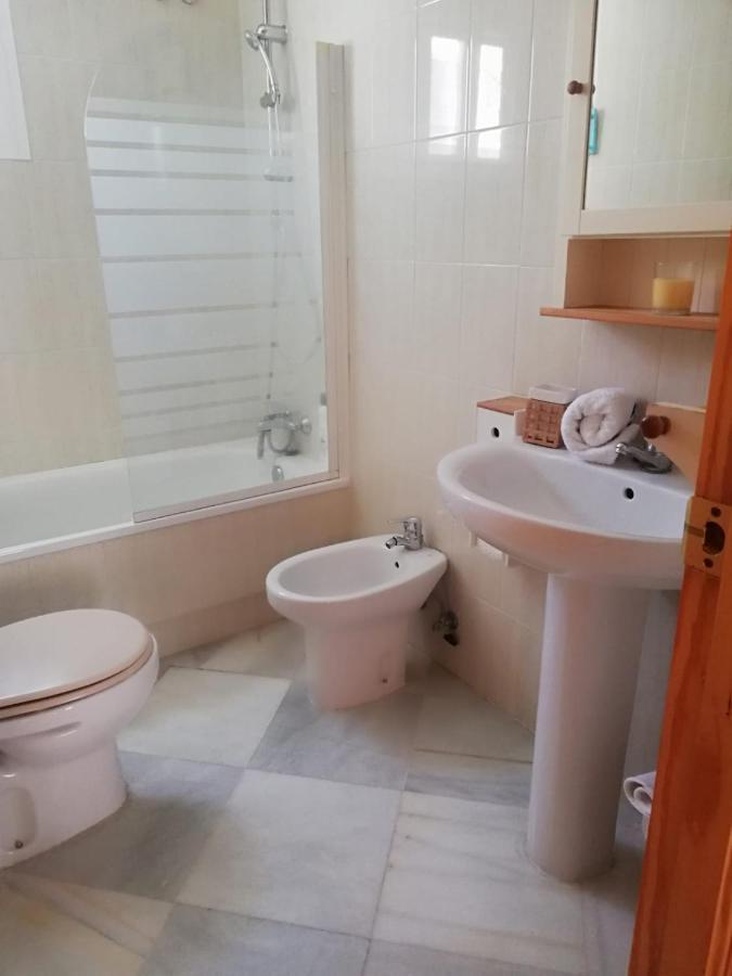 Apartamento En Urbanizacion Los Enebros Уэльва Экстерьер фото